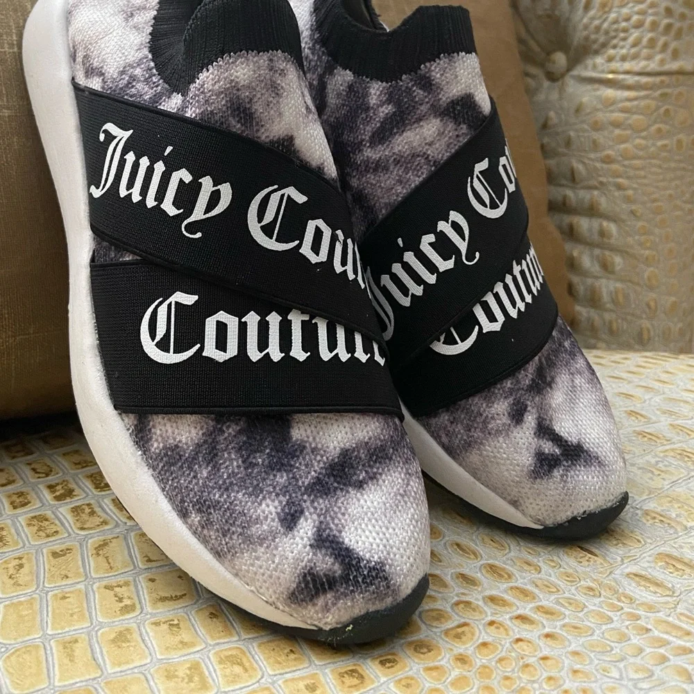 NWOT*Juicy Couture Sneakers, Size 5 - Picture 5 of 12